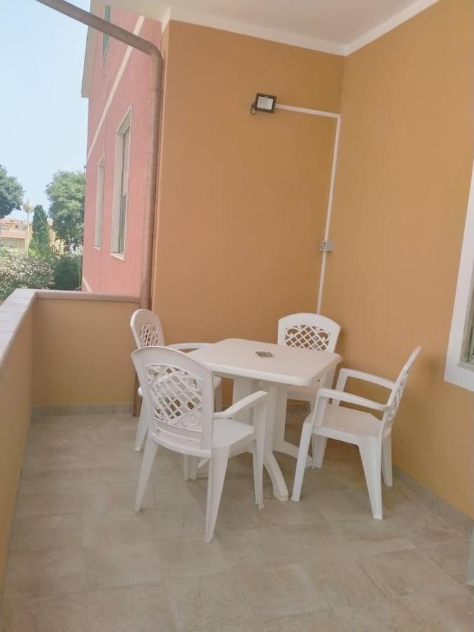 Appartamento Casa Angela Porto Torres Esterno foto